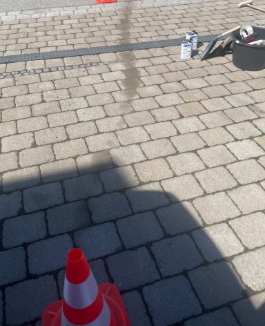Schadensregulierung eines Ölschadens in Höslwang im Mai 2026 Vorher Schadensregulierung eines Ölschadens in Höslwang im Mai 2026 Vorher