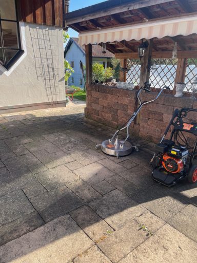 Terrassenreinigung in Bergen im April 26 Vorher
