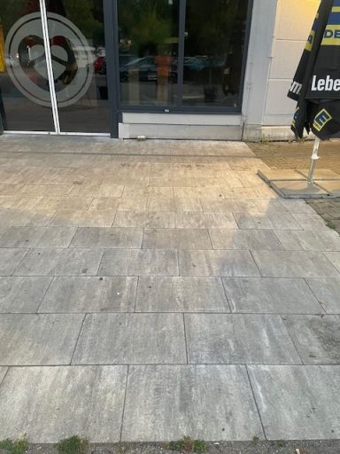 Außenreinigung am Edeka Pfeilstetter in Traunstein Haslach im August 2026 Vorher Außenreinigung am Edeka Pfeilstetter in Traunstein Haslach im August 2026 Vorher