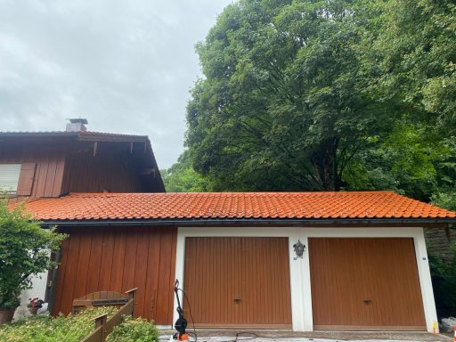 Garagendachreinigung in Bergen im Juli 25 Nachher