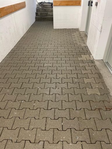 Spezialreinigung am Edeka Pfeilstetter in Traunstein Haslach im August 2026 inkl. Kaufummientfernung Nachher Spezialreinigung am Edeka Pfeilstetter in Traunstein Haslach im August 2026 inkl. Kaufummientfernung Nachher