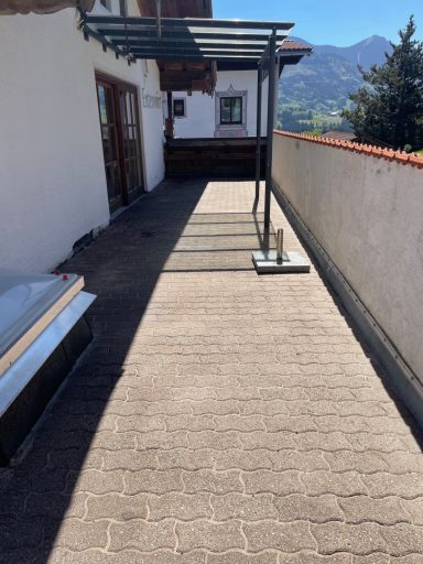Terrassenreinigung in Samerberg im April 26 Nachher