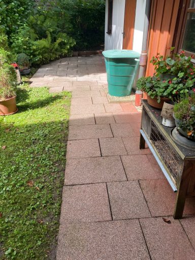 Pflasterreinigung in Bergen im Juni 25 Nachher